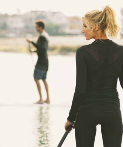 Paddleboarder i womens Intelliskin LS 20 i sort set bagfra
