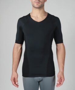 Intelliskin holdningskorrigerende t-shirt - Foundation Pro i sort set forfra i studio